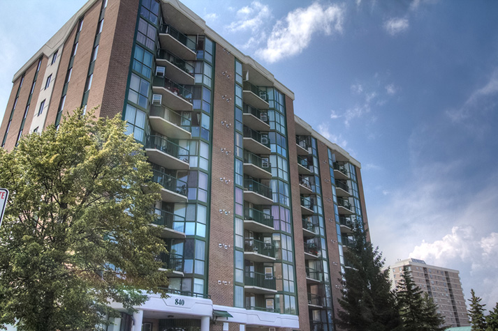 Cataraqui Ridge, a CJM apartment complex with award-winning gardens.